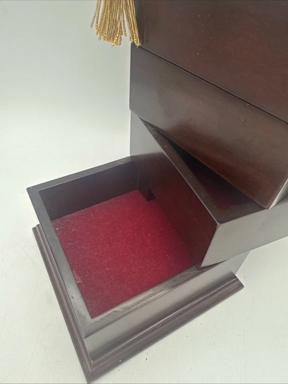 VTG 1996 The Bombay Company swivel mahogany wood 4 swivel drawer jewelry Box